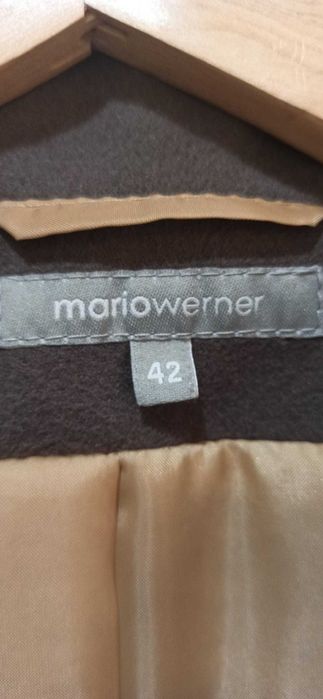 Ciemny płaszcz mario werner