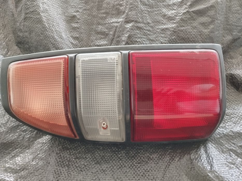 Farolim Traseiro Esq Toyota Land Cruiser