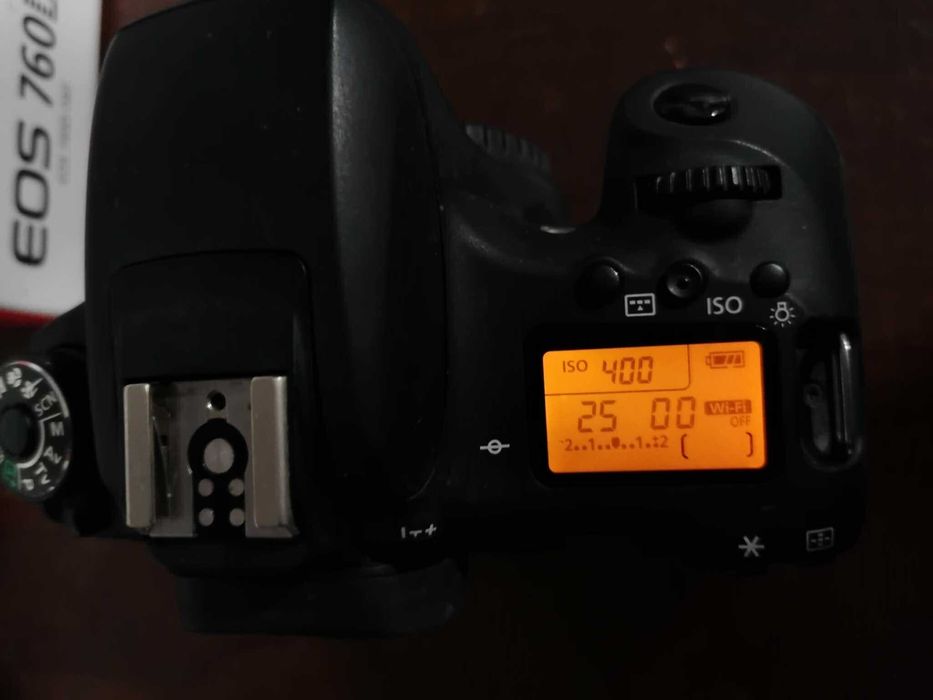Aparat Canon EOS 760d - defekt LCD
