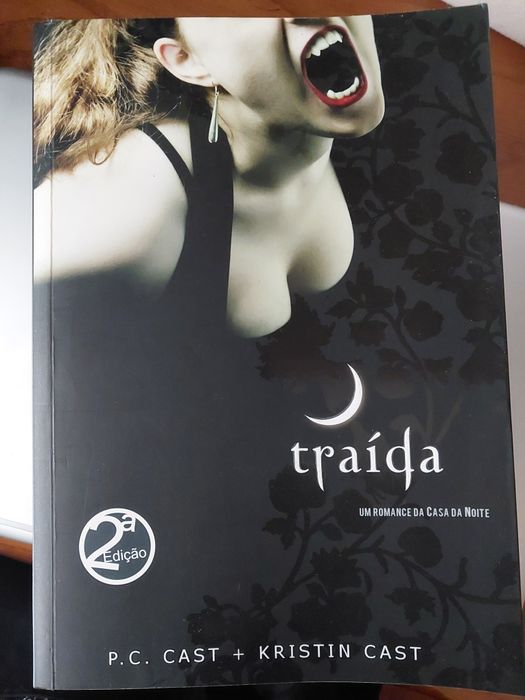 Livros saga "Casa da Noite"