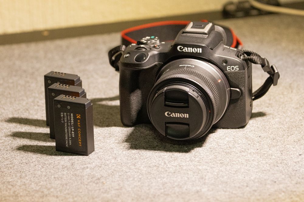 Kit Canon R50 + RF 18-45