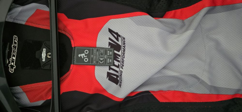 Alpinestars & Dainese