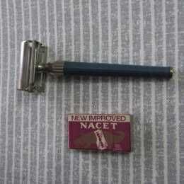Gillette antiga com laminas