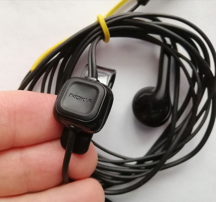 Гарнитура наушники, шнурки  для Sony-Ericsson, Motorola Nokia