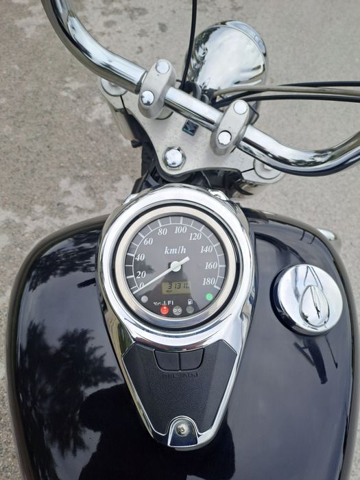 Suzuki VL800 Intruder