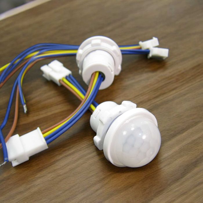 Датчик движения 220в (PIR датчик) , до 40 Вт