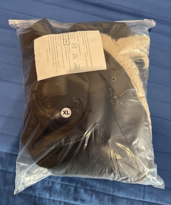 Blusão M Leon Kennedy Resident Evil 4