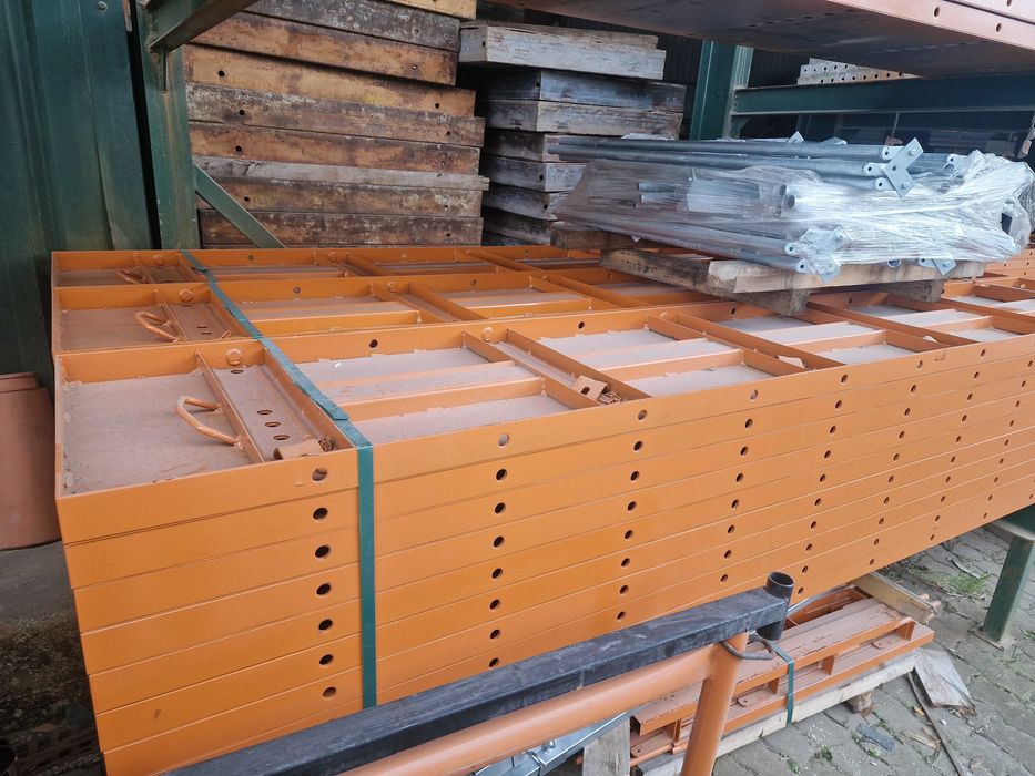 Painel Metálico - Pilar Metálico 3.00 mts / 2.50 mts