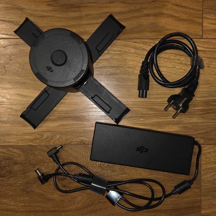 DJI INSPIRE 2 z kamerą ZENMUSE X5S  zestaw w idealnym stanie, jak nowy