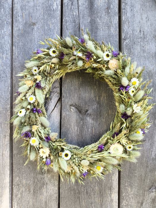 Натуральний віночок з сушених трав і квітів на двері/стіну