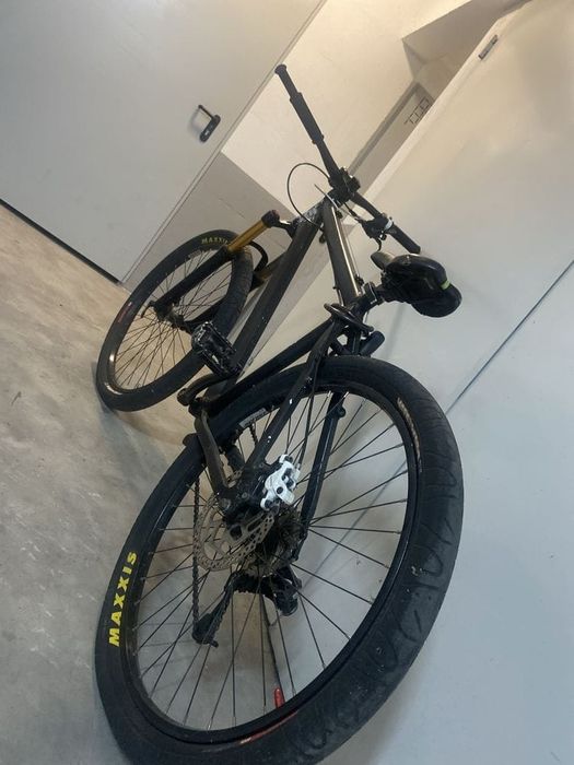 Bicicleta aro 26 travão disco