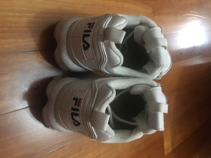 Vendo sapatilhas FILA tamanho 37,5