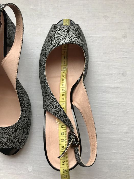 Босоніжки 41 р