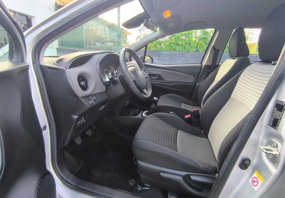 Toyota Yaris — fotografia 2