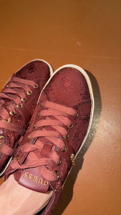 Оригінальні кеди Guess