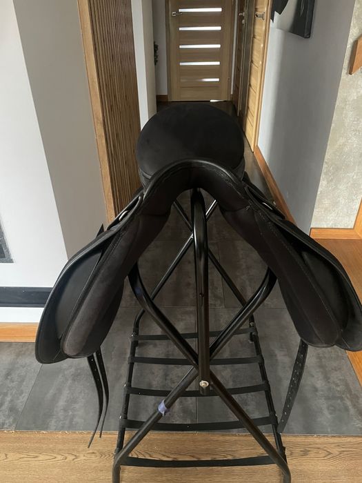 Siodło Thorowgood Griffin 17”, szerokie ( lęk L)