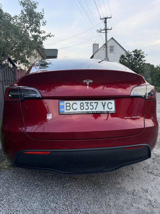 Tesla model Y Dual Motor