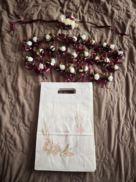 Бутоньєрки на весілля + пакетики