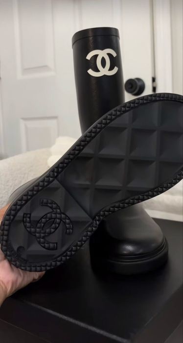 Чоботи Chanel 36 38 39 40 в наявності гумові сапоги резиновые Шанель