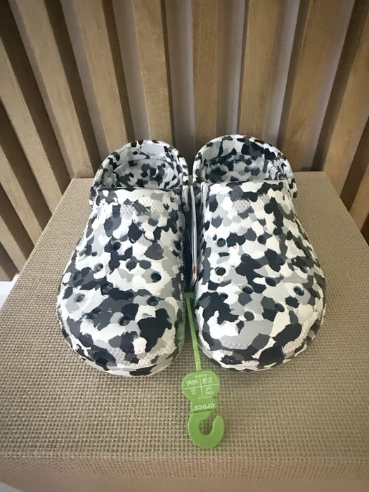 Klapki Crocs ClassicConfetti m5/w7 37-38 Nowe