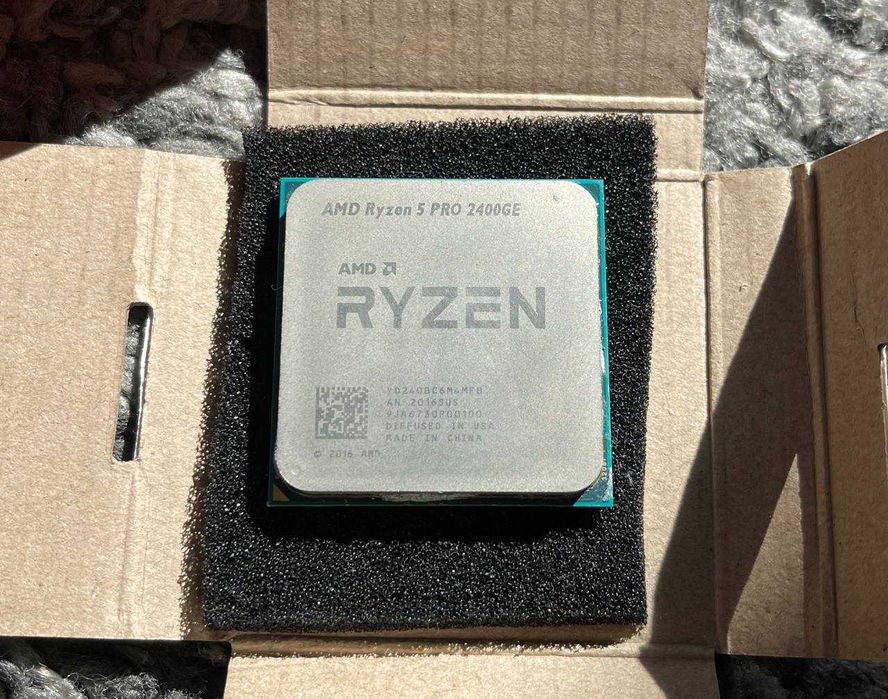 Процесор Ryzen 2400GE 3.8 ГГЦ В Ідеальному Стані Вбудована Графіка, Гарантія!