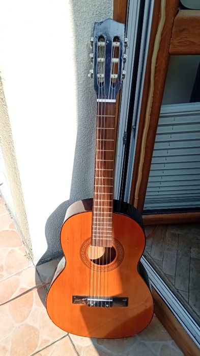 Gitary z pokrowcami z Niemiec