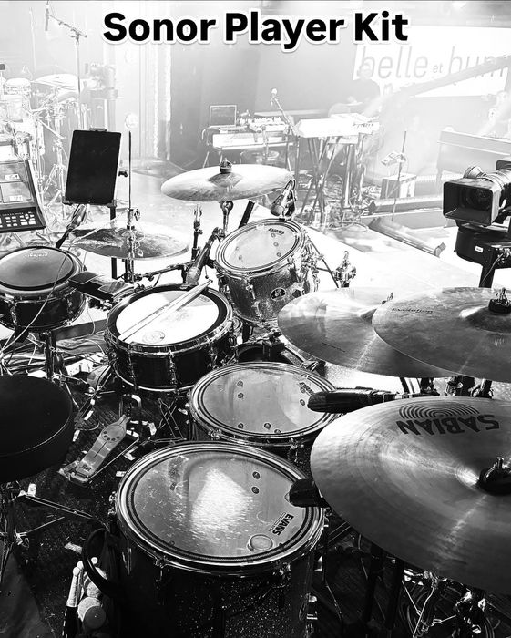 Барабанщик з музичною освітою