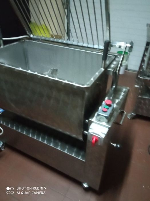 Mieszałka  235L/200 kg do mięsa,  sosów, itp