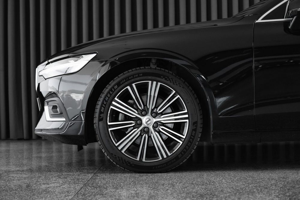 Volvo V60 2.0 B4 Momentum Geartronic