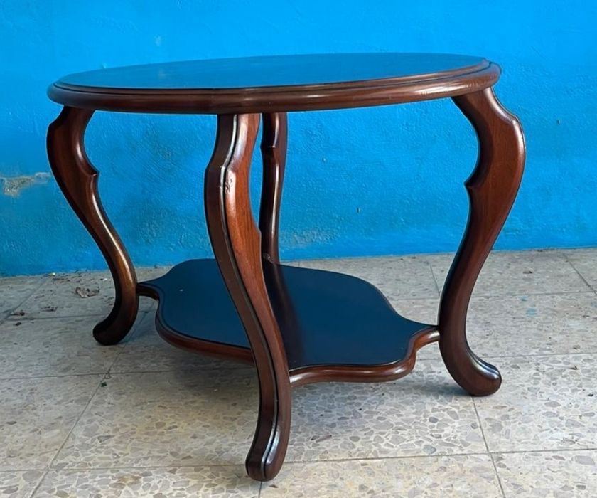 Móvel espelhado / Sapateira de madeira, com espelho e base em mármore.