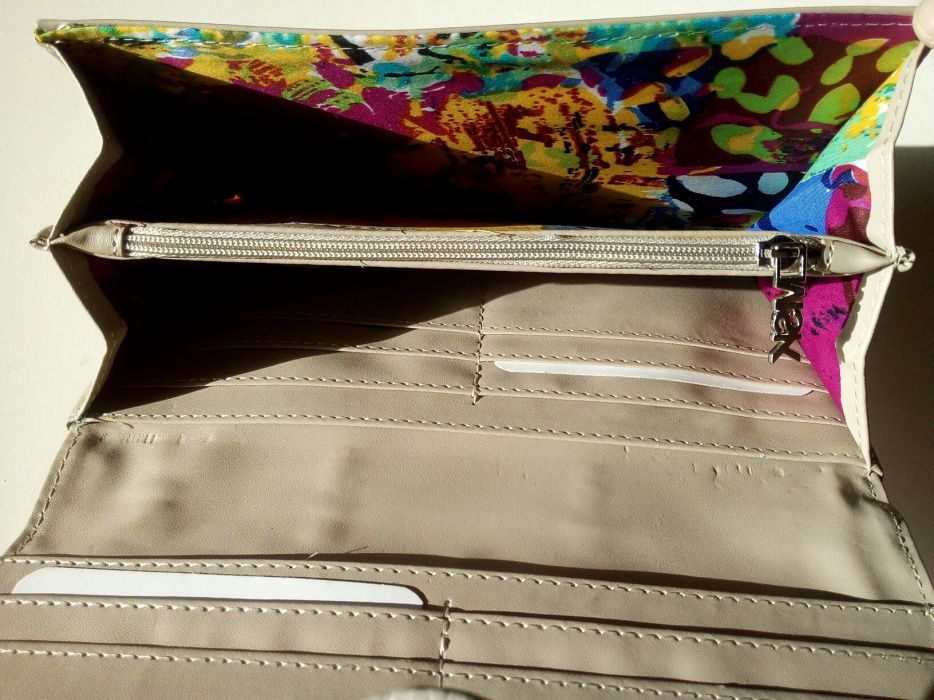 Carteira MISAKO: a estrear, c/ etiqueta - Ideia presente