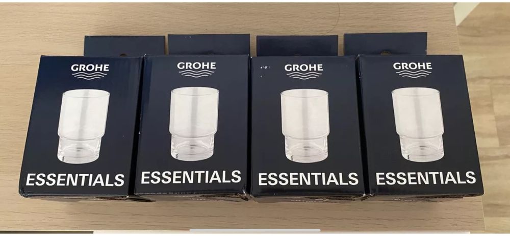 Склянка для зубних щiток Grohe Essential 40372001