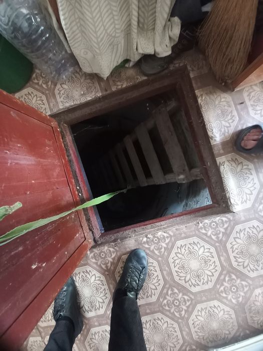 Приватизированная дача , узаконен дом с землей
