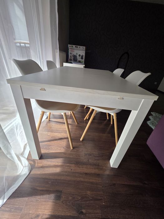 Stół 6 osobowy  4 krzesła IKEA stan bardzo dobry