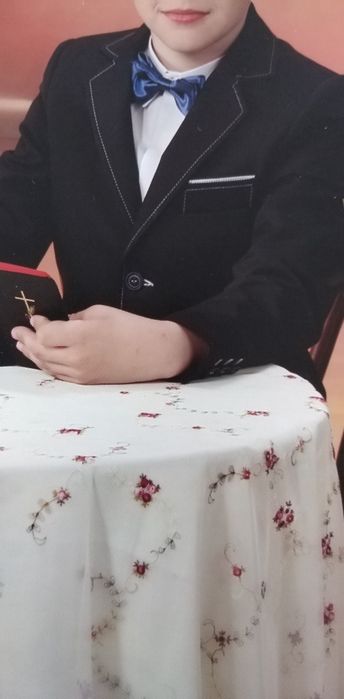 Garnitur chłopięcy granatowy roz 134.