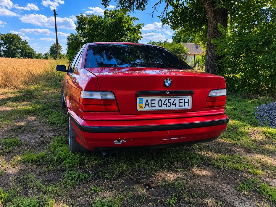 Продам  BMW E36.