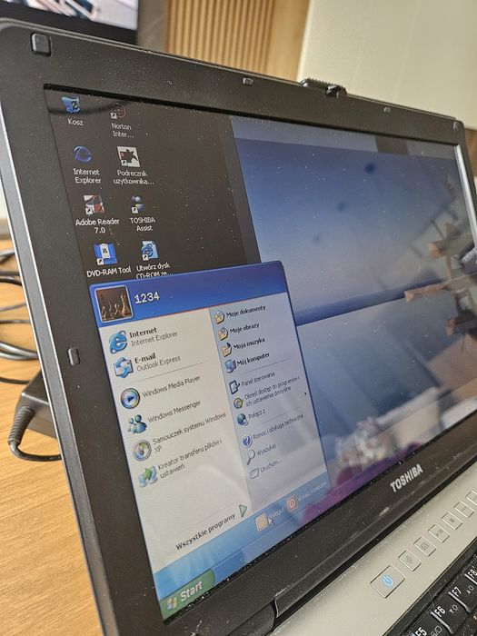 Laptop Toshiba Satellite M100-221