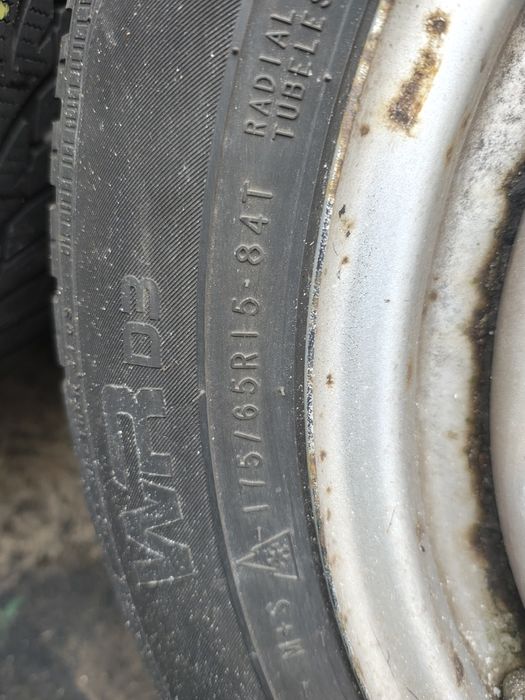 Koła całe opony zimowe Mini Cooper S.