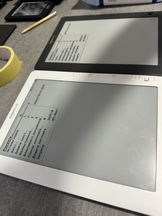 2 Kindle DX. 10 дюйм. Сірий. Білий. Усі формати. Українська. Гарантія
