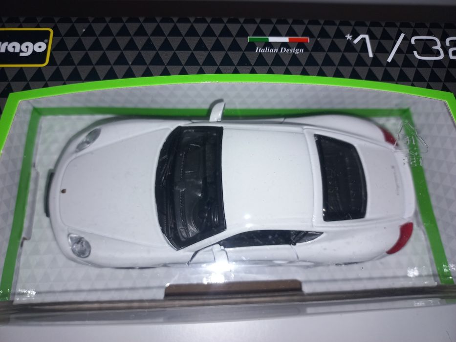 Bburago Porsche Cayman S,skala 1:32