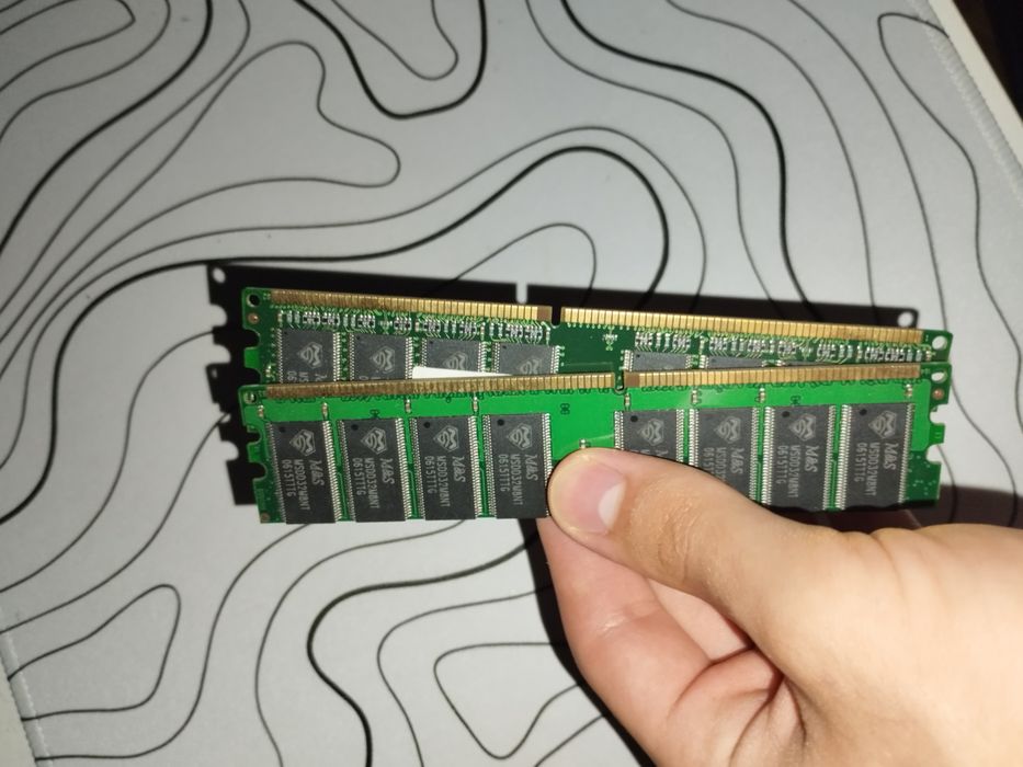 Vendo kit de 2 fontes e 3 sticks de RAM