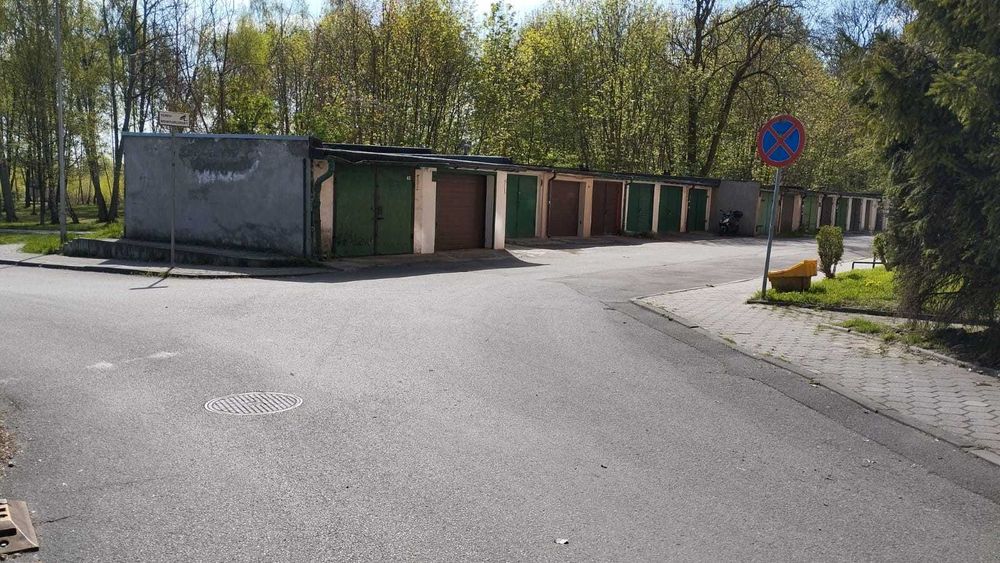 GARAŻ 20 m² na sprzedaż w dobrym miejscu! - MICHAŁKOWICE w Siemianowicach Śląskich - Widok 3