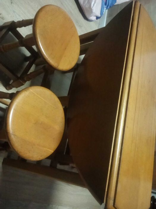 Conjunto de mesa dobrável + 3 bancos em madeira maciça