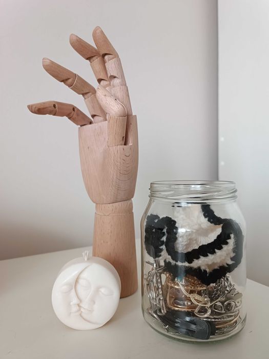 Słoik z biżuterią