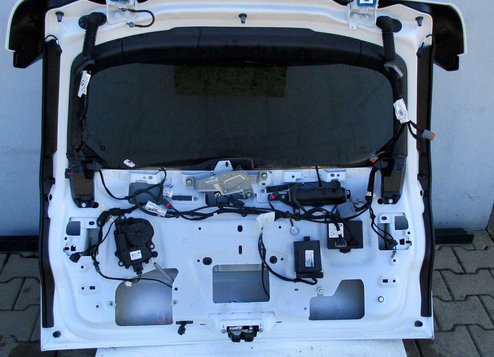 Крышка багажныка Land Rover Discovery Sport L550 шрот разборка