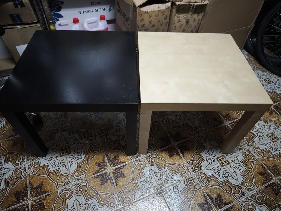 2 pequenas mesas em bom estado
