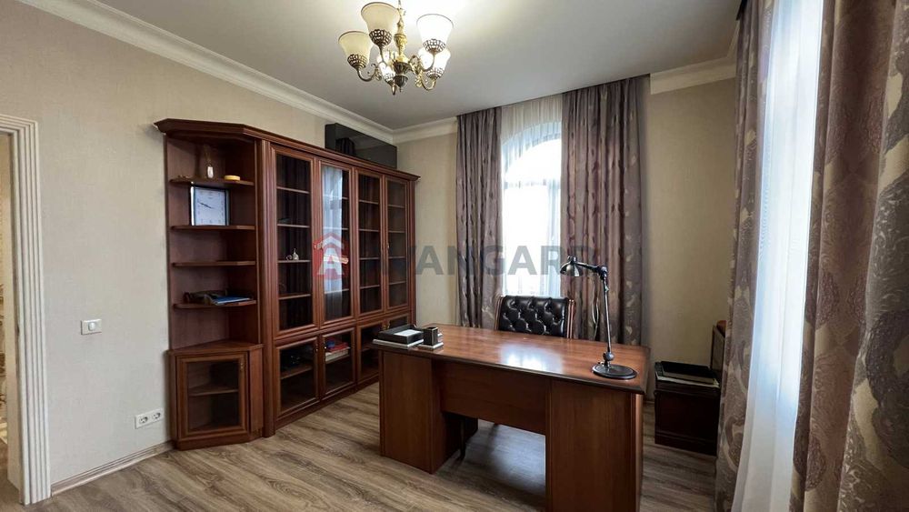 Продам современный дом возле леса и реки, в Обуховке