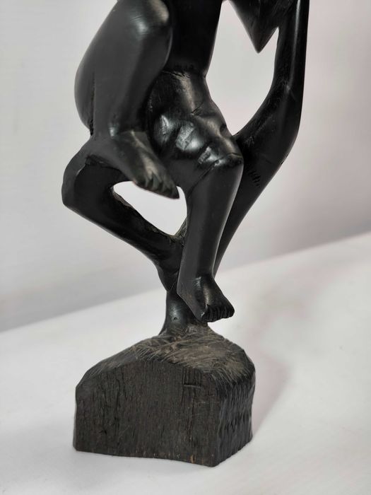 Antyczna Drewniana Figurka Rybaka