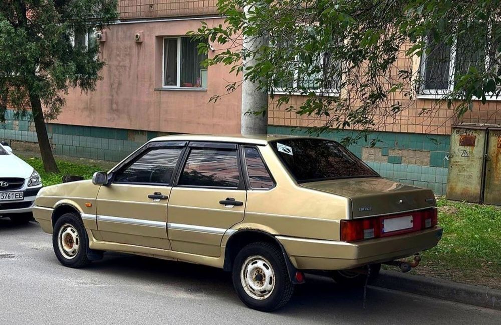 Автомобиль Ваз 21099