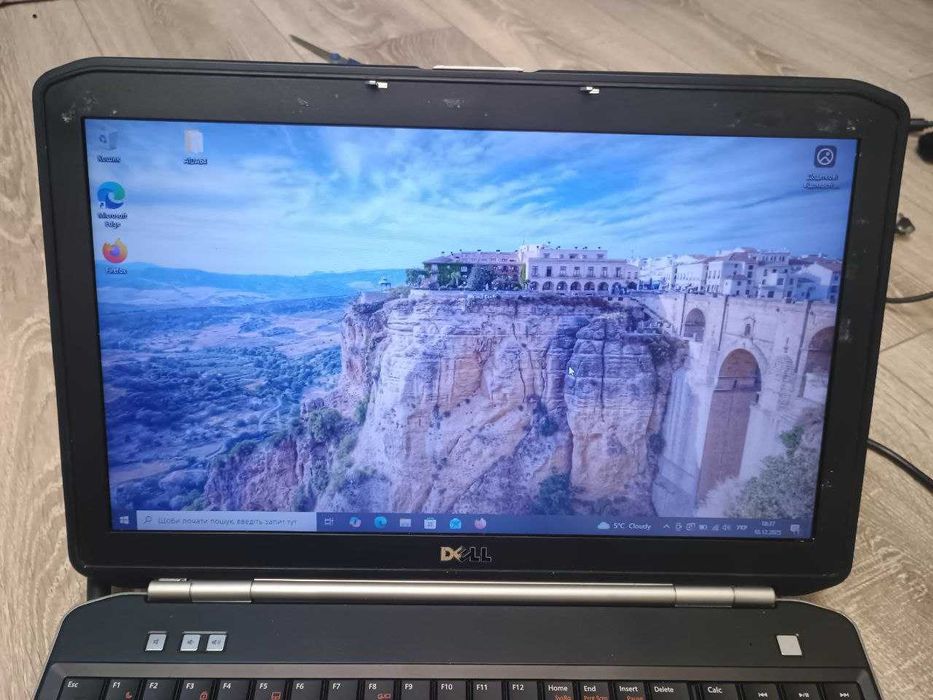 Dell latitude e5520 i3\8gb